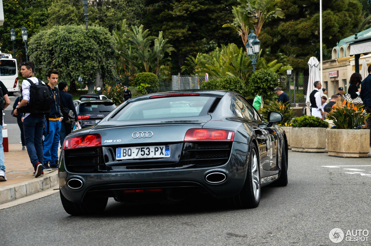 Audi R8 V10