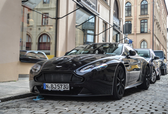 Aston Martin V12 Vantage S