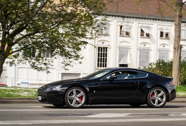 Aston Martin V8 Vantage