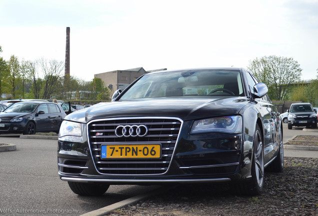 Audi S8 D4