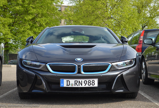 BMW i8