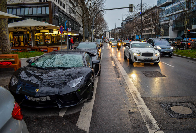 Lamborghini Aventador LP700-4