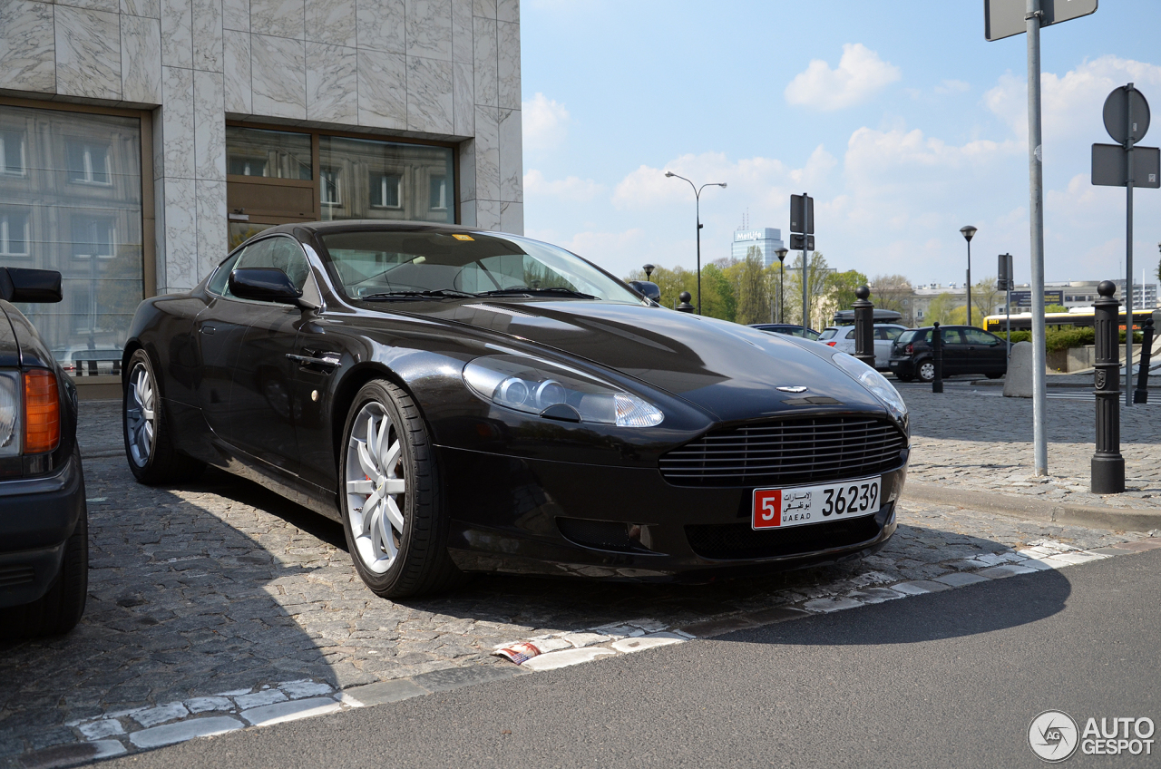 Aston Martin DB9