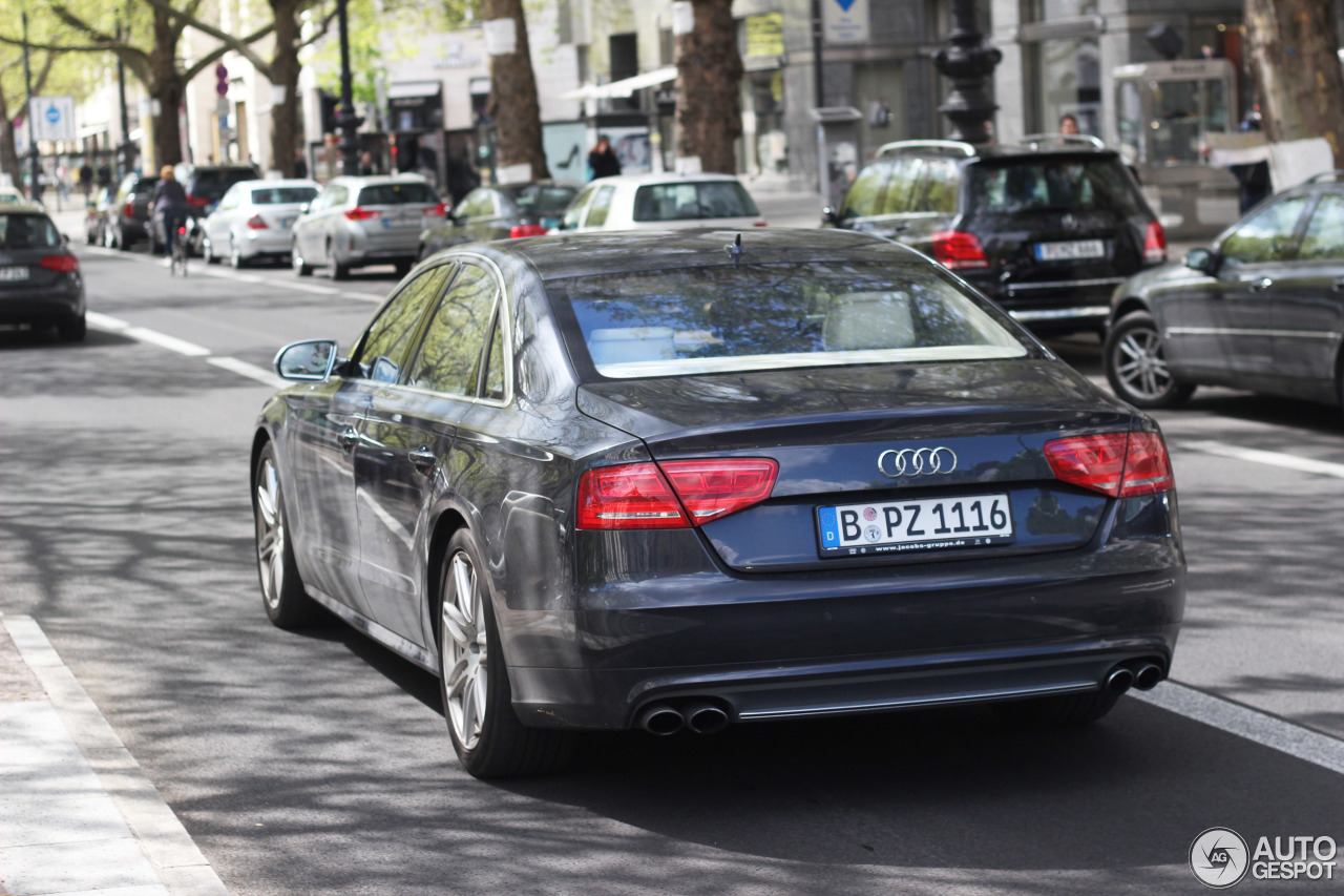 Audi S8 D4