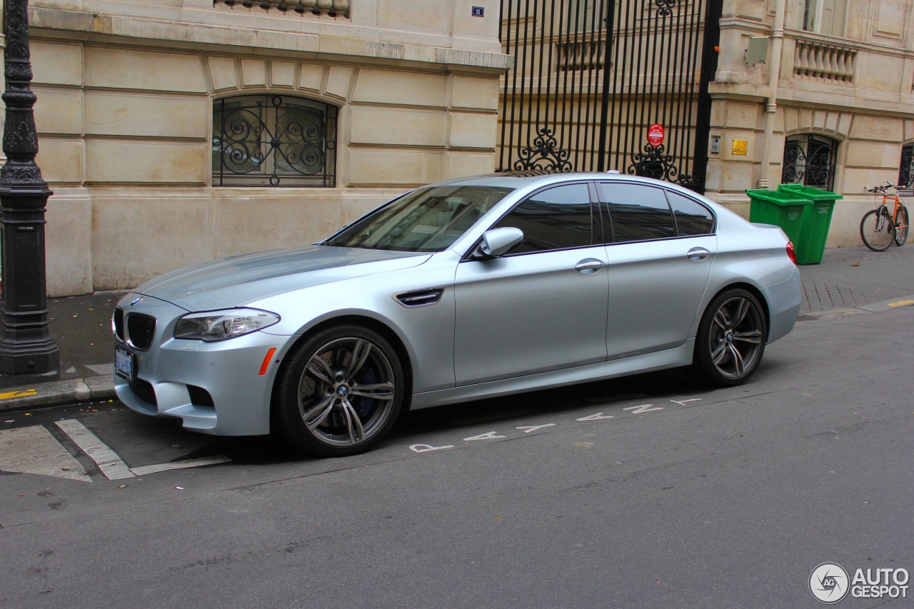 BMW M5 F10 2011