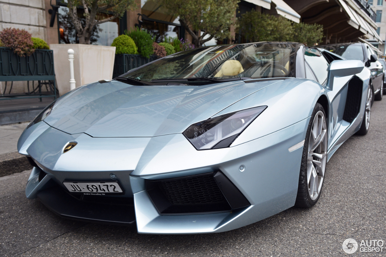 Lamborghini Aventador LP700-4 Roadster