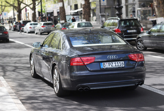 Audi S8 D4