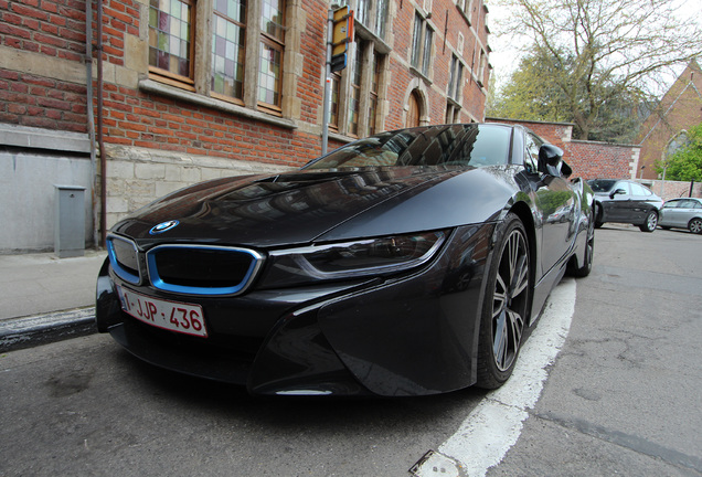 BMW i8