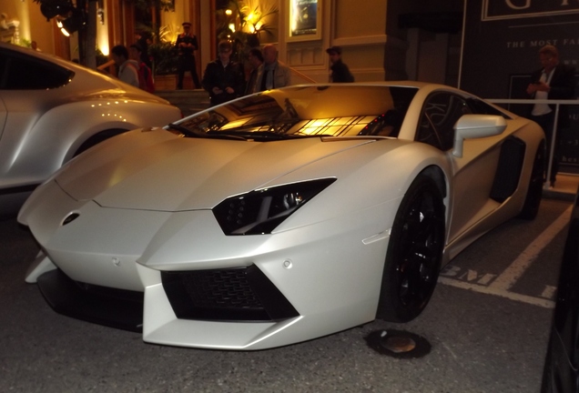 Lamborghini Aventador LP700-4