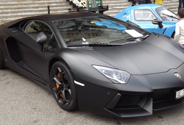 Lamborghini Aventador LP700-4