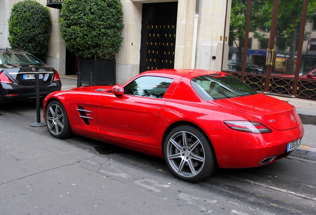 Mercedes-Benz SLS AMG