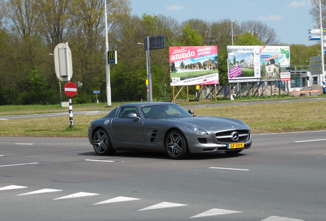 Mercedes-Benz SLS AMG