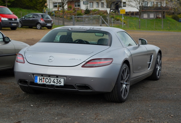 Mercedes-Benz SLS AMG