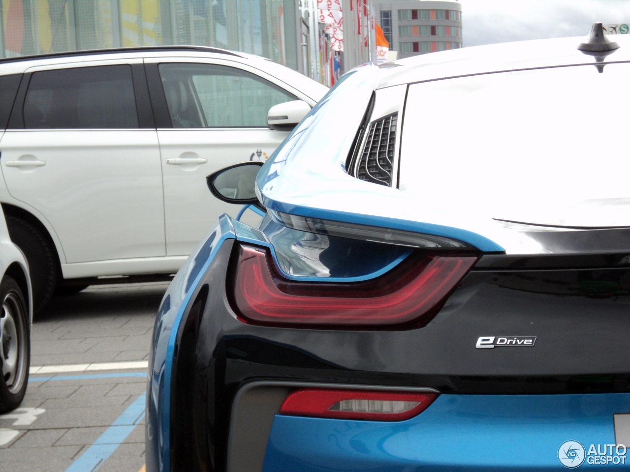 BMW i8