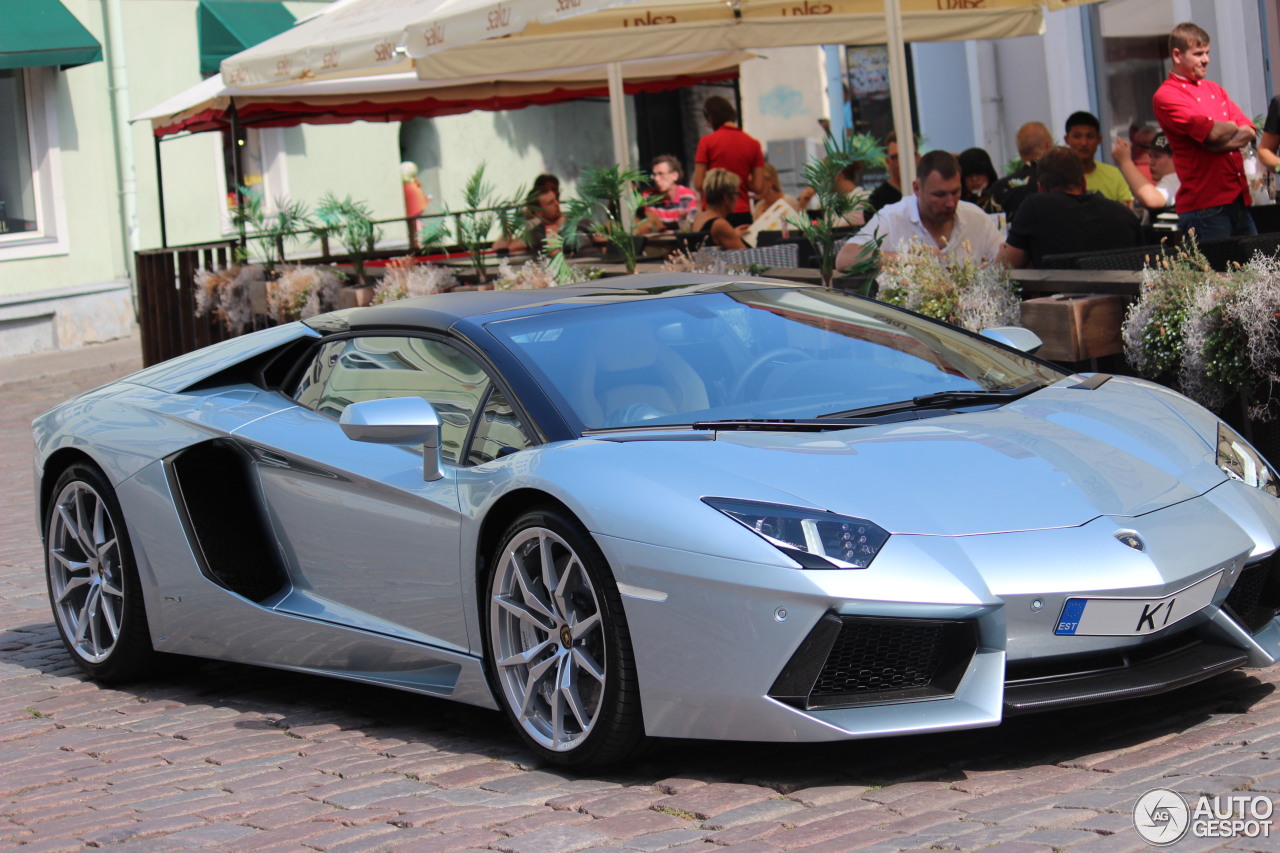 Lamborghini Aventador LP700-4 Roadster