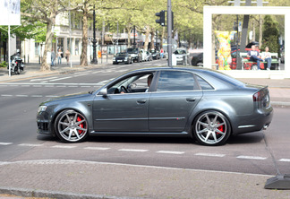 Audi RS4 Sedan