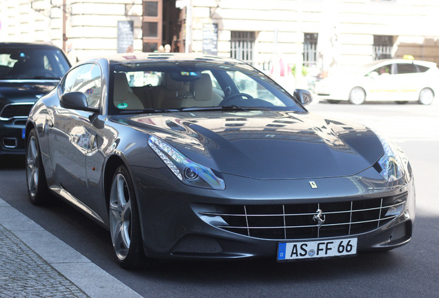 Ferrari FF