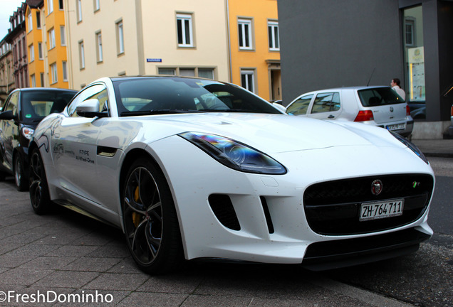 Jaguar F-TYPE R AWD Coupé