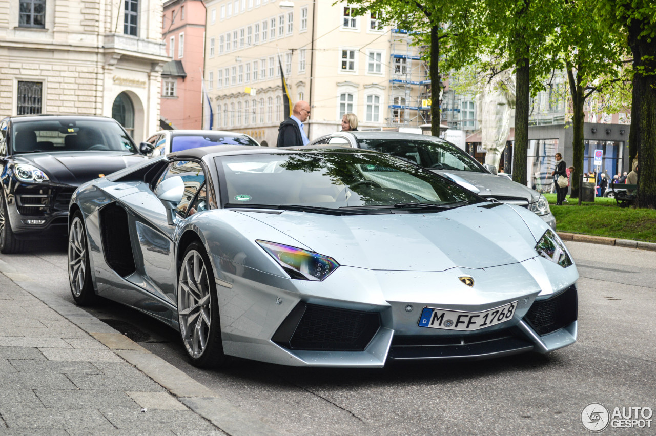 Lamborghini Aventador LP700-4 Roadster