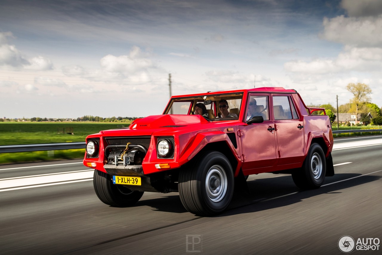 Lamborghini LM002