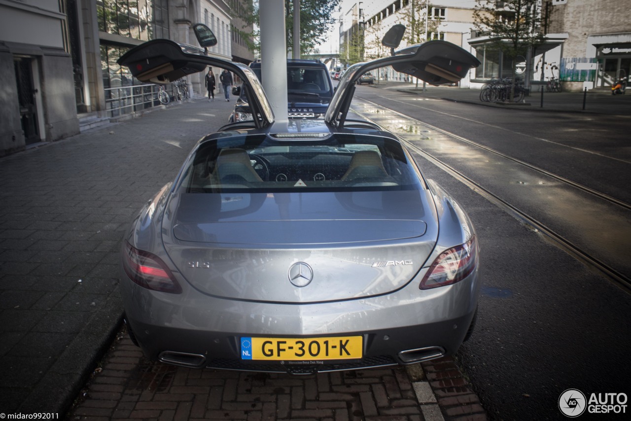 Mercedes-Benz SLS AMG