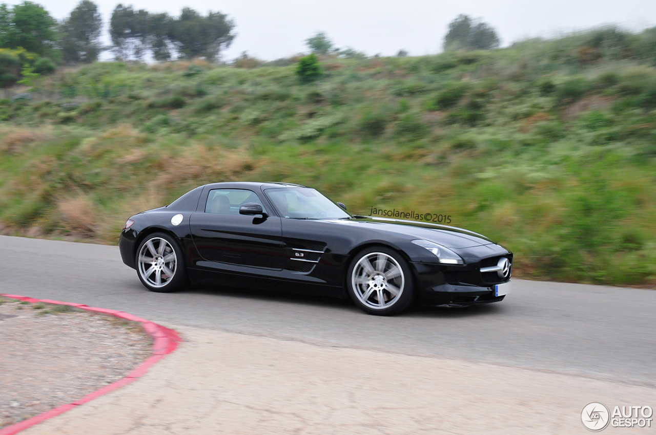 Mercedes-Benz SLS AMG