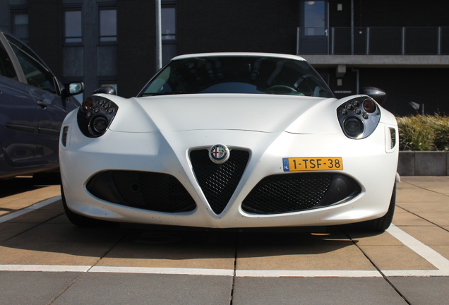 Alfa Romeo 4C Launch Edition