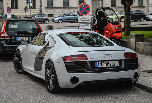 Audi R8 V10 Plus 2013