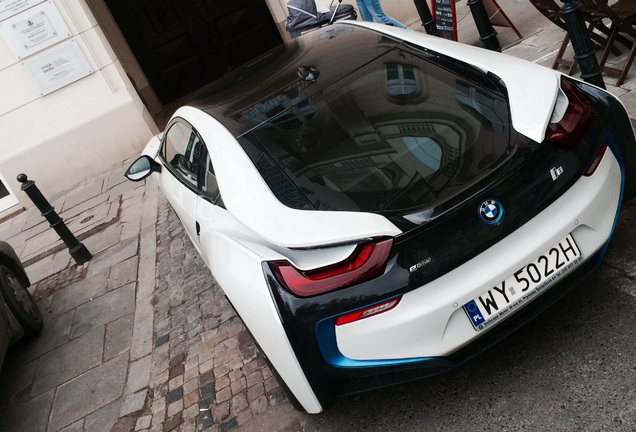 BMW i8