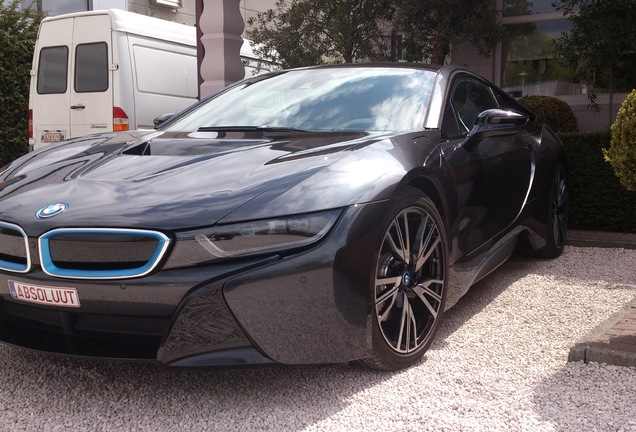 BMW i8