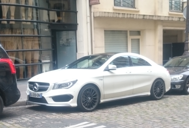 Mercedes-Benz CLA 45 AMG C117