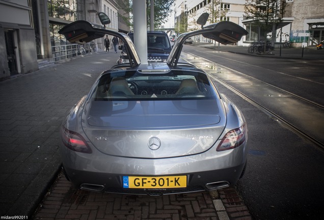 Mercedes-Benz SLS AMG