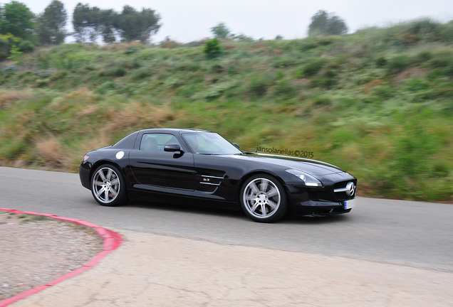 Mercedes-Benz SLS AMG