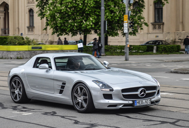 Mercedes-Benz SLS AMG