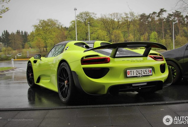 Porsche 918 Spyder Weissach Package