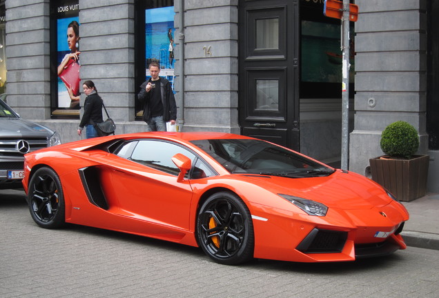 Lamborghini Aventador LP700-4