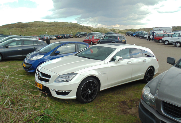 Mercedes-Benz CLS 63 AMG X218 Shooting Brake