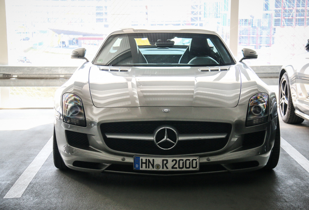 Mercedes-Benz SLS AMG