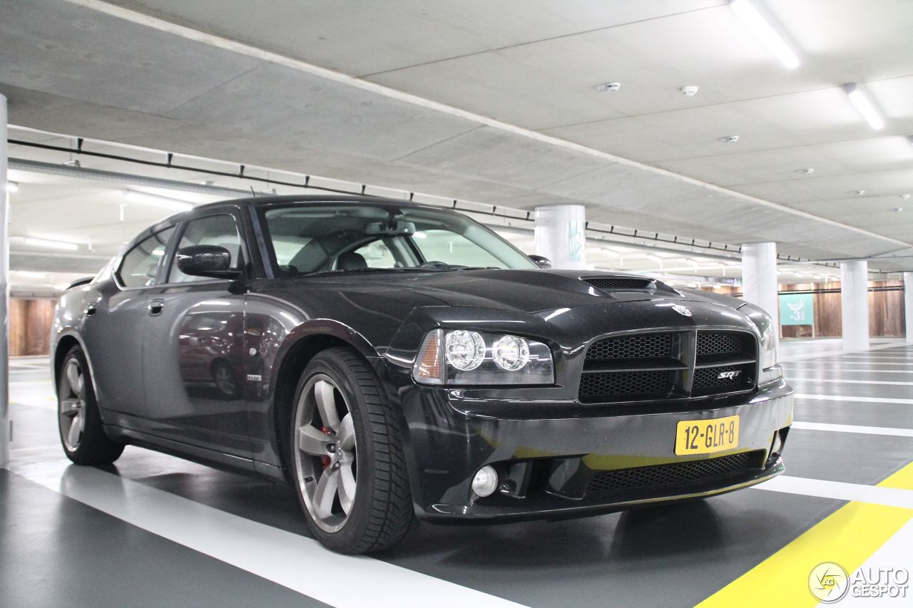 Dodge Charger SRT-8