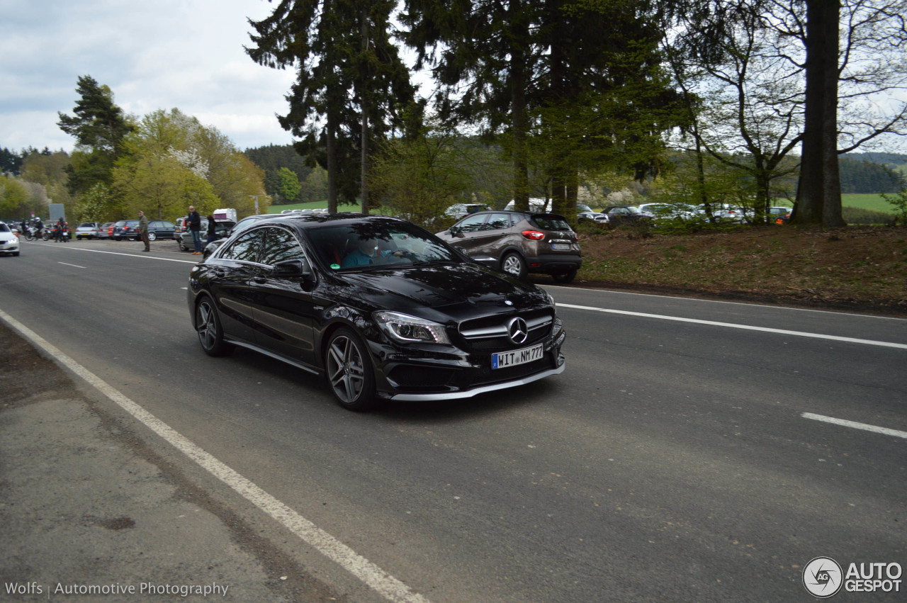 Mercedes-Benz CLA 45 AMG C117