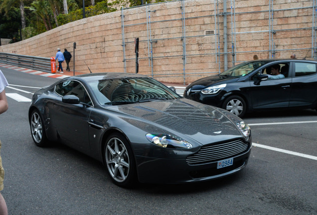 Aston Martin V8 Vantage