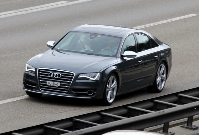 Audi S8 D4