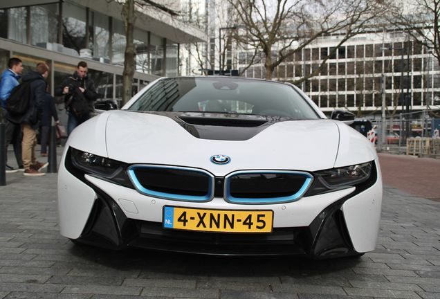 BMW i8