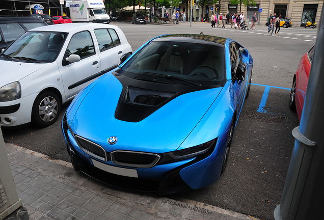 BMW i8