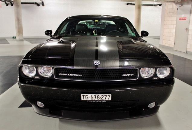 Dodge Challenger SRT-8