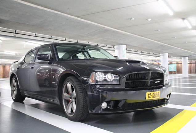 Dodge Charger SRT-8