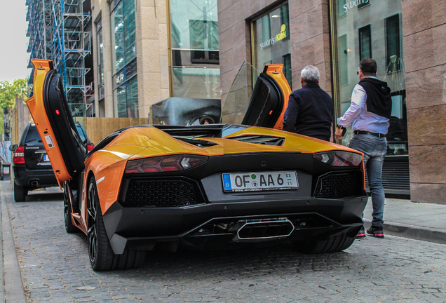 Lamborghini Aventador LP700-4 Roadster