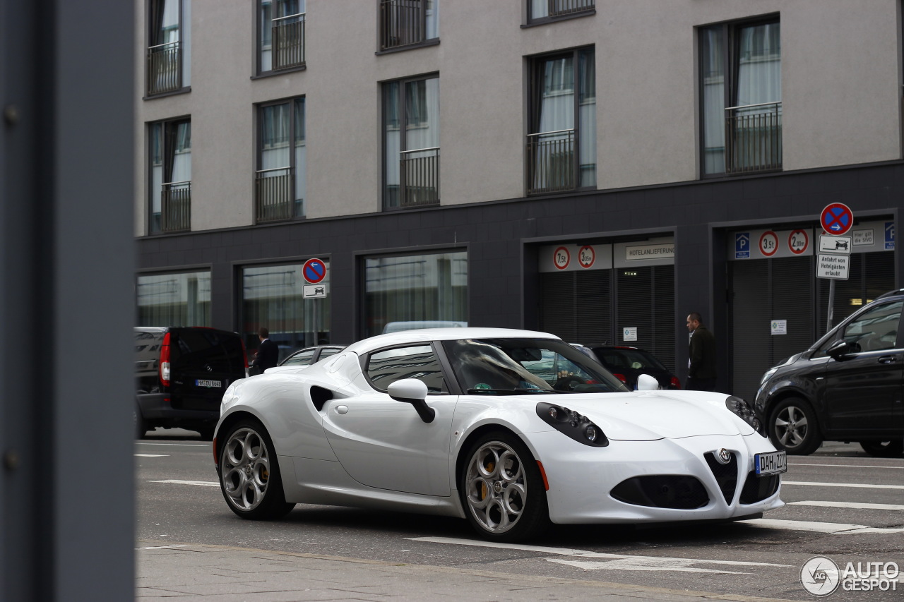 Alfa Romeo 4C Coupé