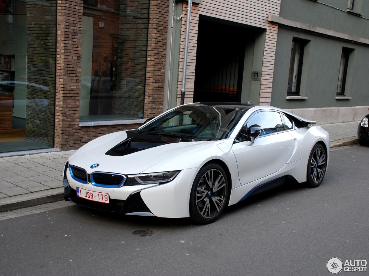 BMW i8