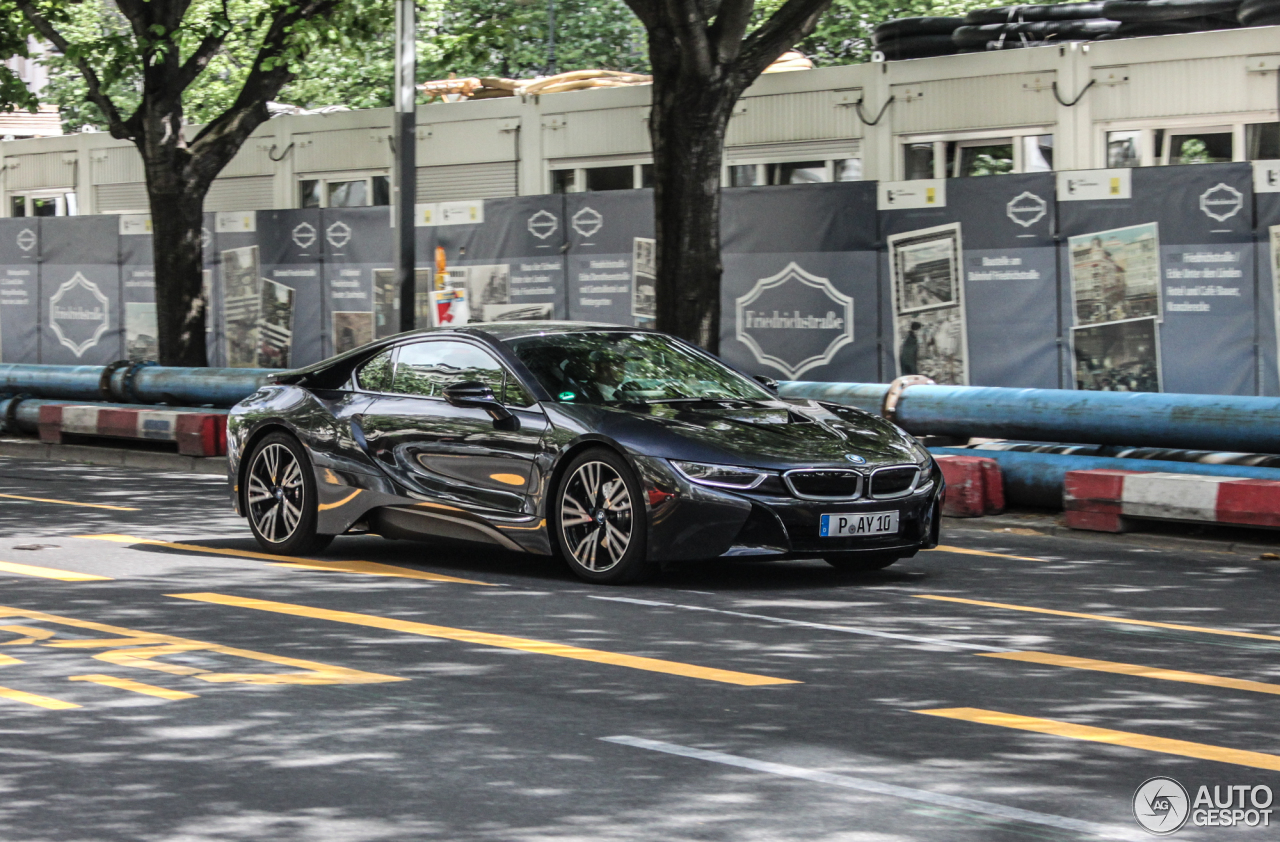 BMW i8